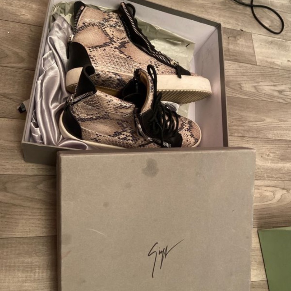 giuseppe zanotti sneakers.